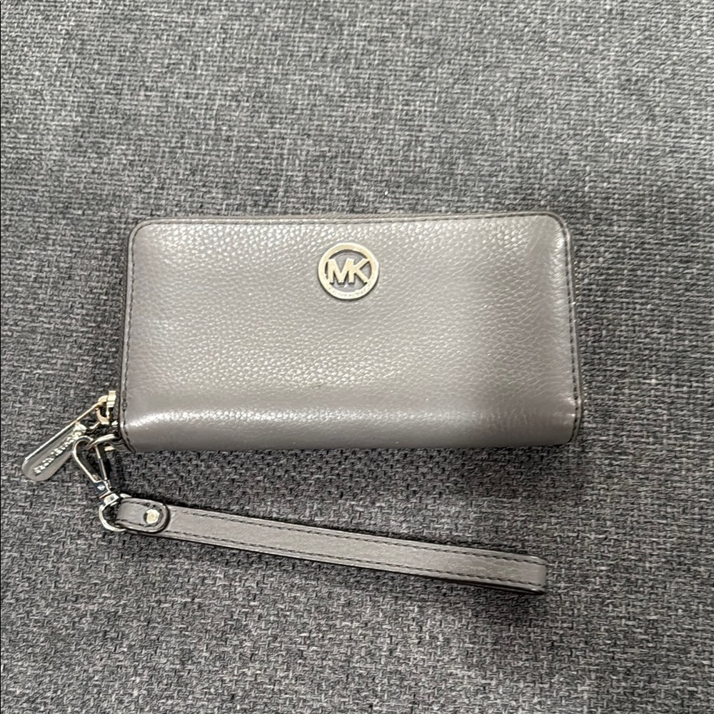 Michael Kors Charcoal Wristlet